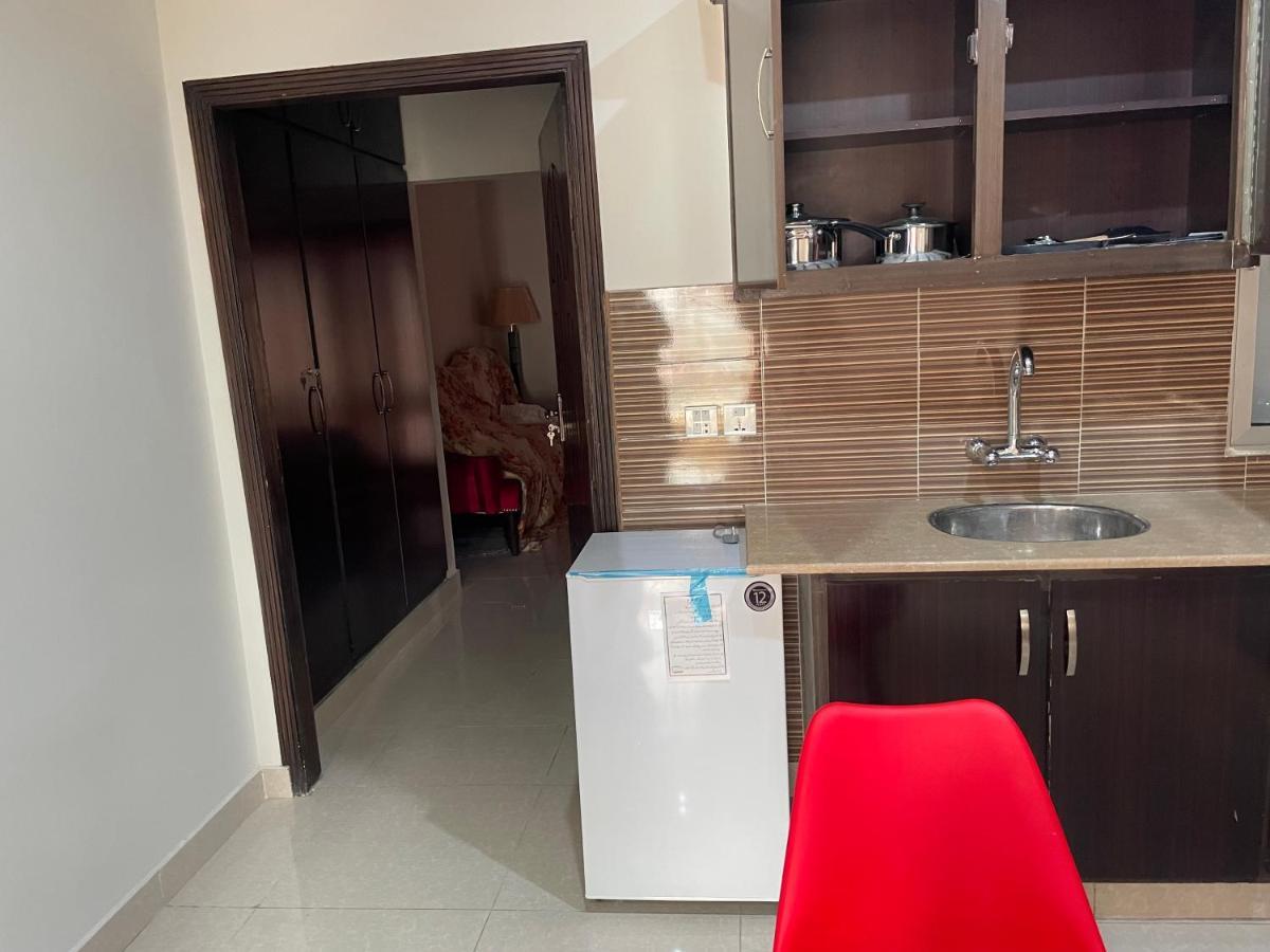 Appartamento Marine Tower Rawalpindi Esterno foto