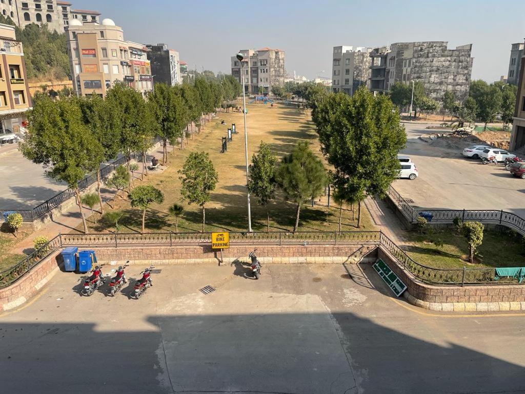 Appartamento Marine Tower Rawalpindi Esterno foto
