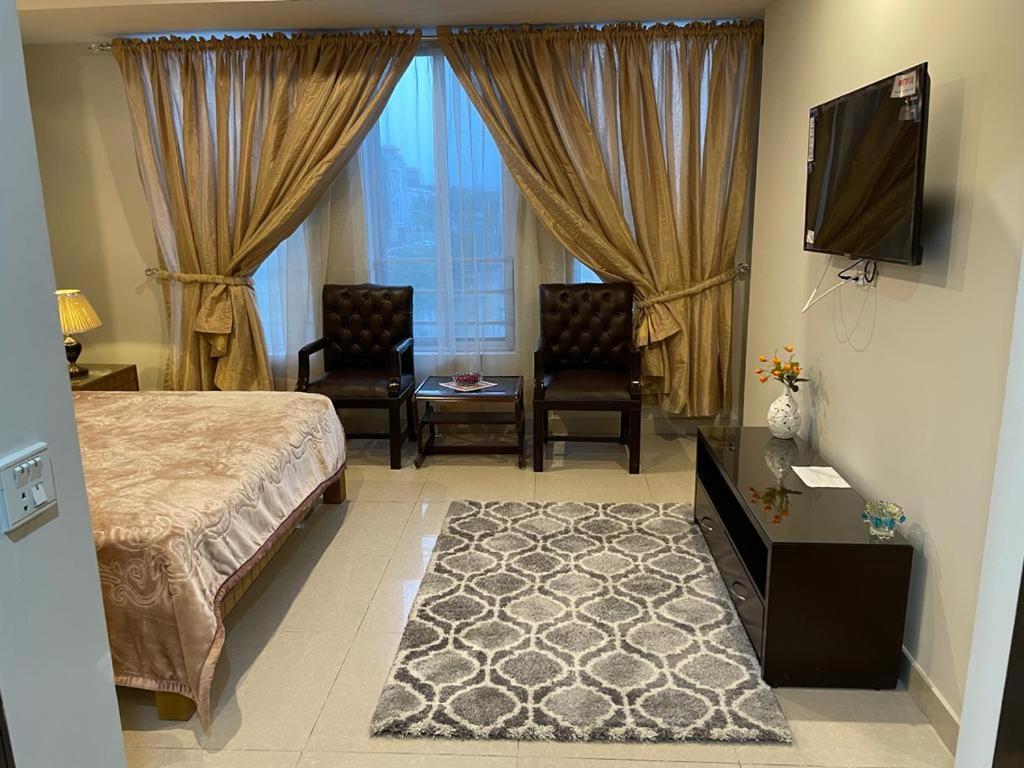 Appartamento Marine Tower Rawalpindi Esterno foto