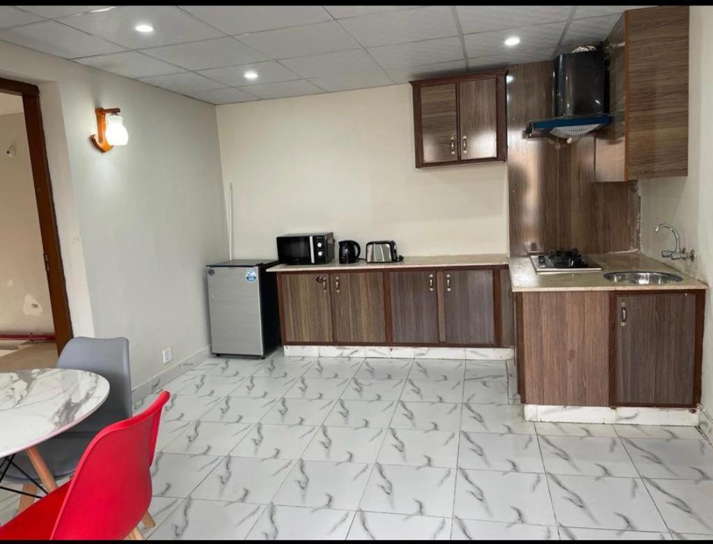 Appartamento Marine Tower Rawalpindi Esterno foto